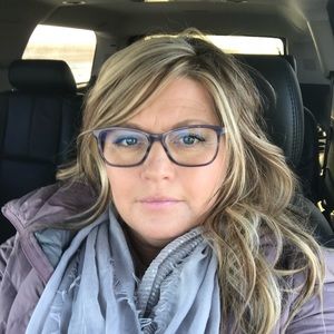 Meet your Posher, Laurie